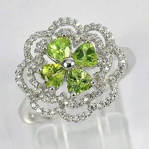 Natural Gemstone Green Peridot 925 Sterling Silver Ring Size 7 - 3.36 G.